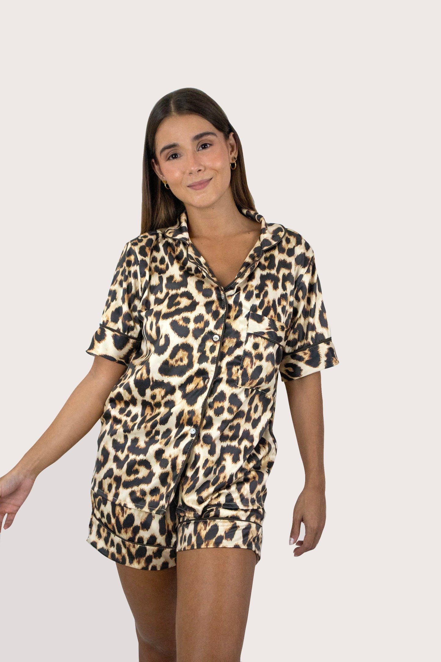 Camisa manga corta y short Roar