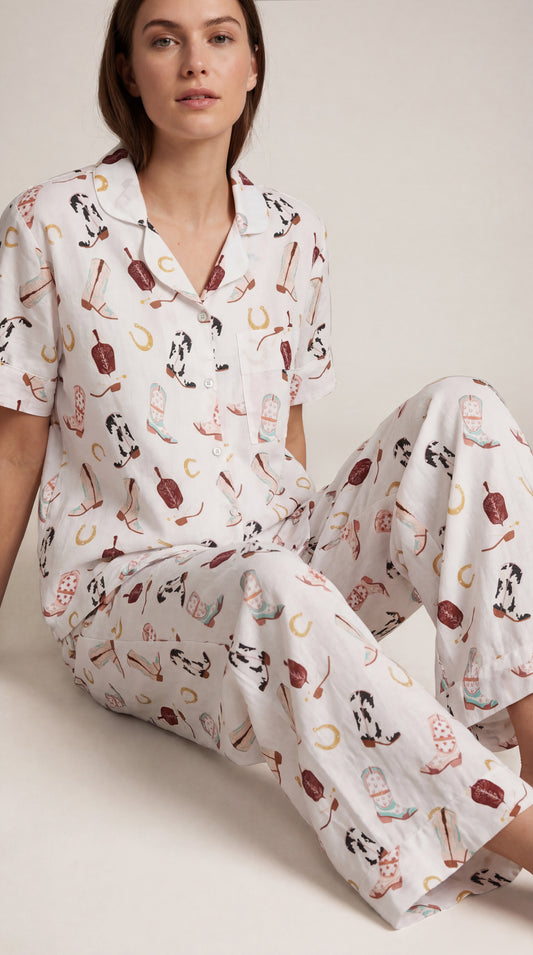 Set manga corta y pantalón botas